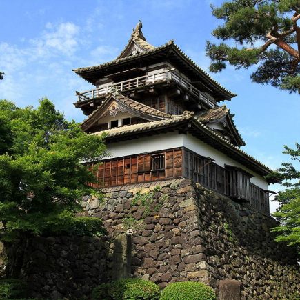 Maruoka Castle, Fukui Prefecture. Photo by baku13. CC BY-SA 2.1 JP.