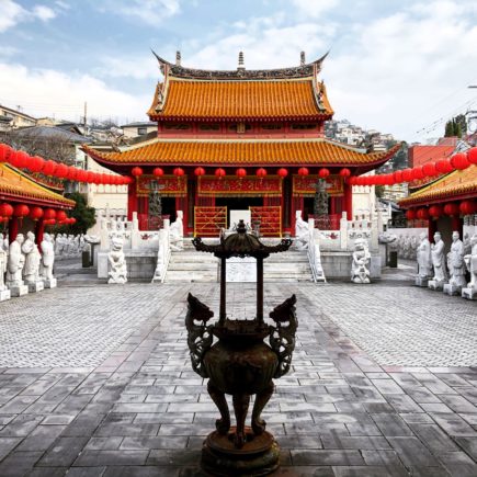 Kōshi-byō, Nagasaki Confucius Shrine. © touristinjapan.com