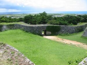 Zakimi Castle Ruins - Tourist in Japan